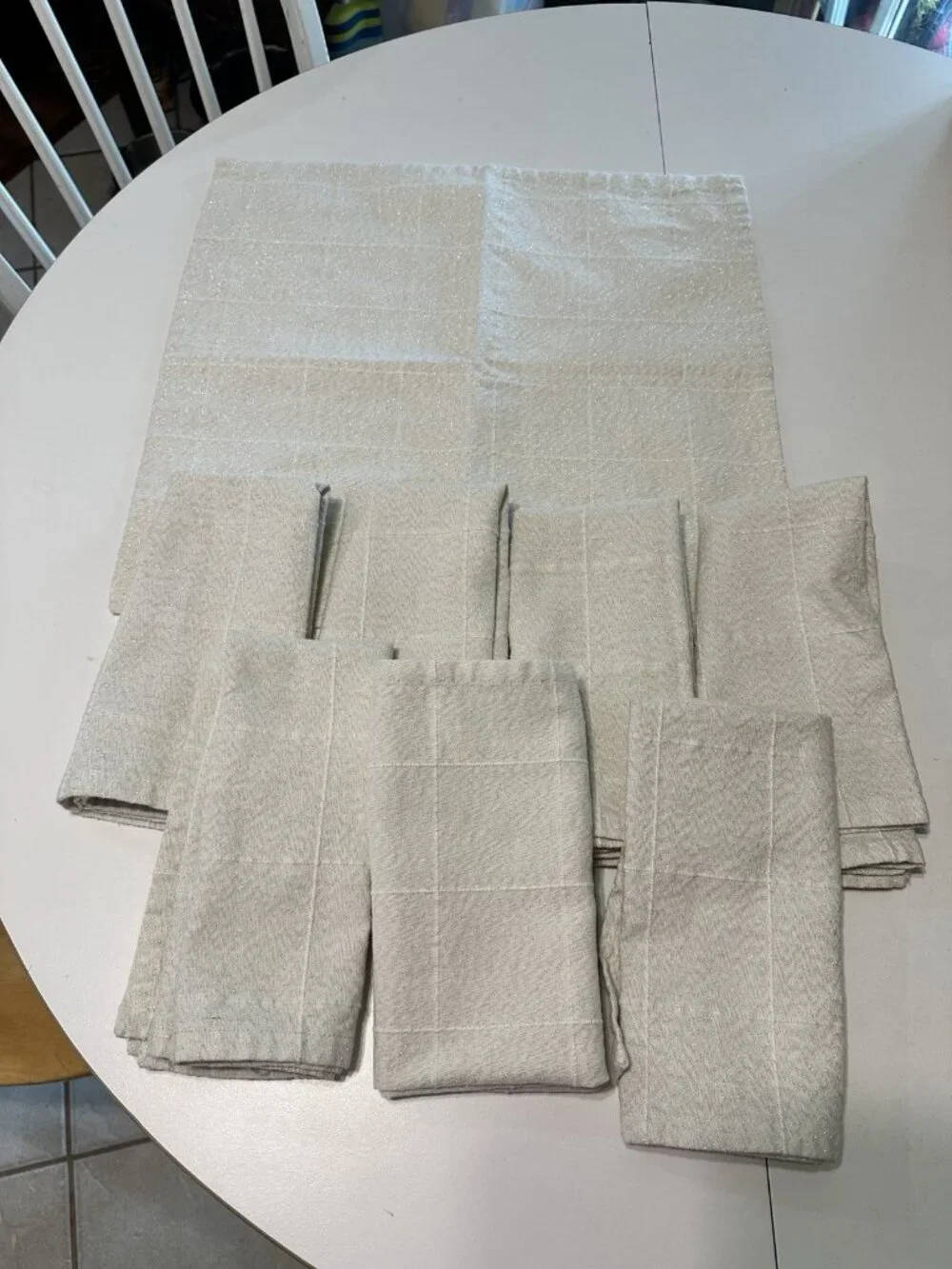 8 Cloth Napkins Cream Metallic Shimmer Embossed Grid Block Pattern Dinner Party